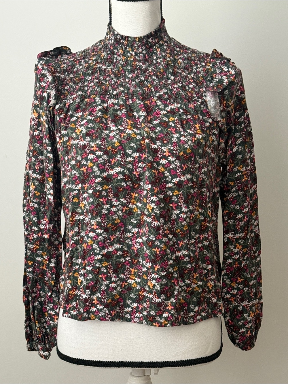 Draper James Women’s Floral Smocked High-Neck Top - Black/Multi